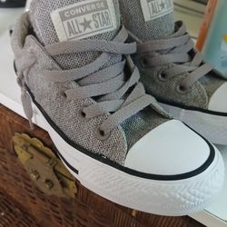 Converse, Low Top Women's Size 5 