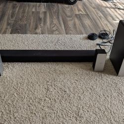 Vizio 36" Soundbar 5.1  with subwoofer and speakers