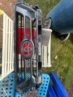 Toyota Tacoma grill