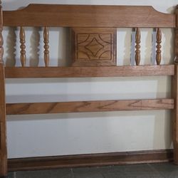 😴DISCOUNTED 41.5 x 36" solid oak Twin  headboard. Holmdel nj