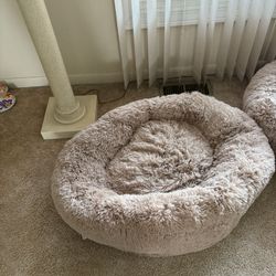 New  CALMING DONUT PLUSH Fur Dog Bed FAUX FUR 