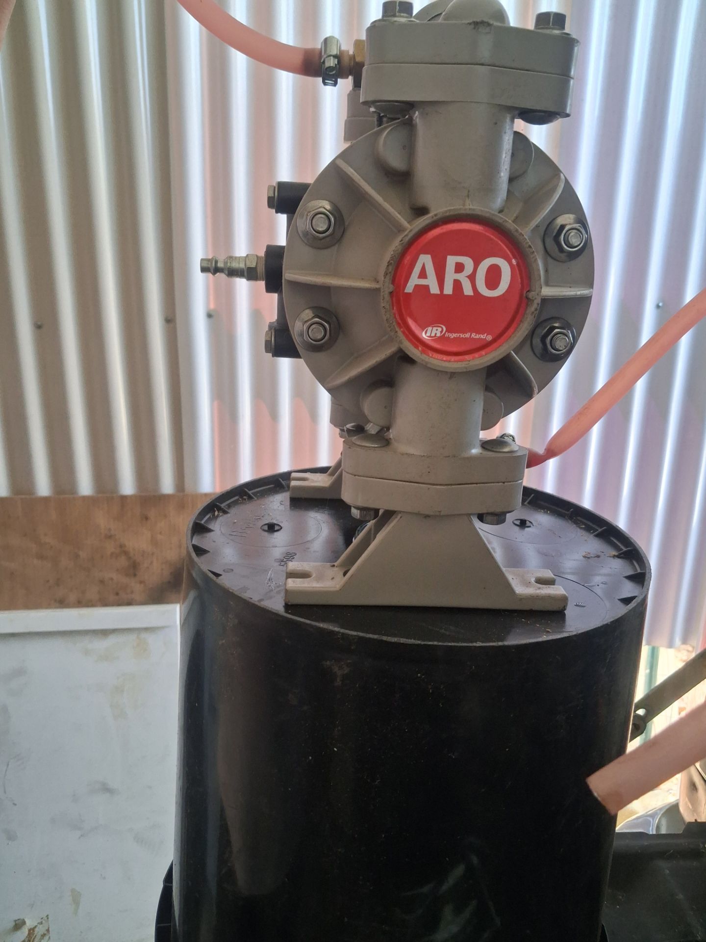 ARO INDUSTRIAL UTILITY AIR PRESSURE POWERED PUMP