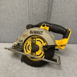 DeWALT Cordless Circular Saw (TOOL ONLY)