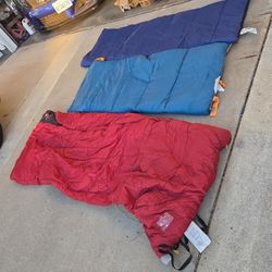 Free Sleeping Bags 3 Total