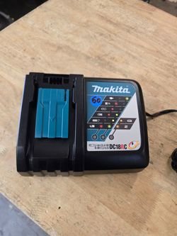 Makita charger panchos Tools