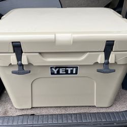 YETI 35 Cooler