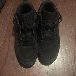 Black Jordan’s Spizike Low 