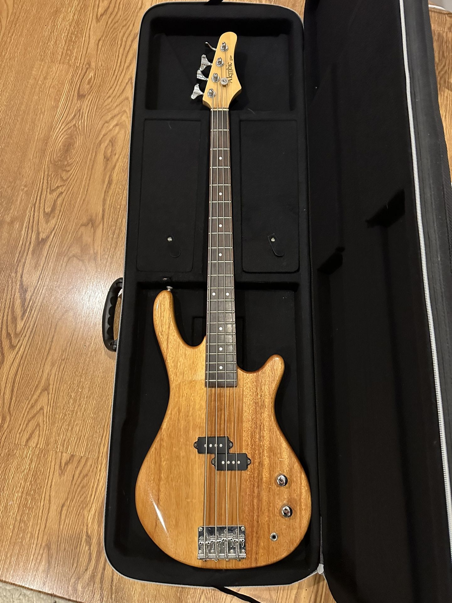 Alembic Elan 4-String Bass