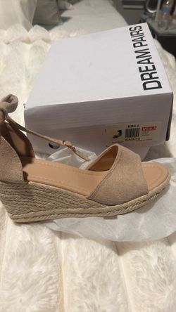 Women’s beige wedges