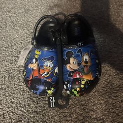 New Disney Mickey Mouse And Friends Clogs Size (11/12)