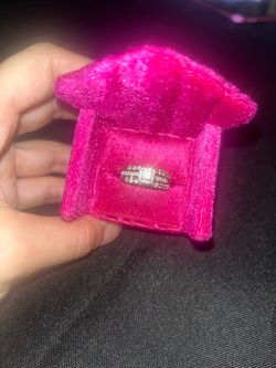 Wedding ring size 8