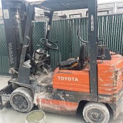 Toyota Forklift 