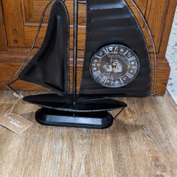 Spinnaker Sailboat Tabletop / Mantel / Desk Clock from Boltze - New