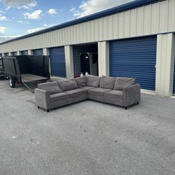 Grey Sectional Couch (Free Delivery)