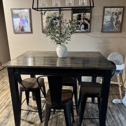 Tall Dinner Table & Chairs 