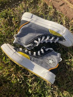Women’s Size 7 Mens 5 Black Yellow Converse Chuck Taylor High Top Sneakers