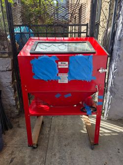 King (abrasive cabinet)