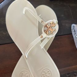 Tory Burch slides size 8