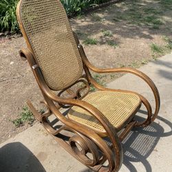 Rocking Chair 