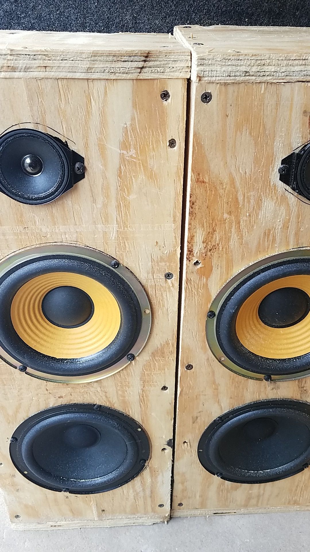 4 Sony DSW subwoofers and 2 tweeters
