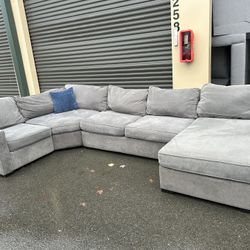 Sectional Couch 