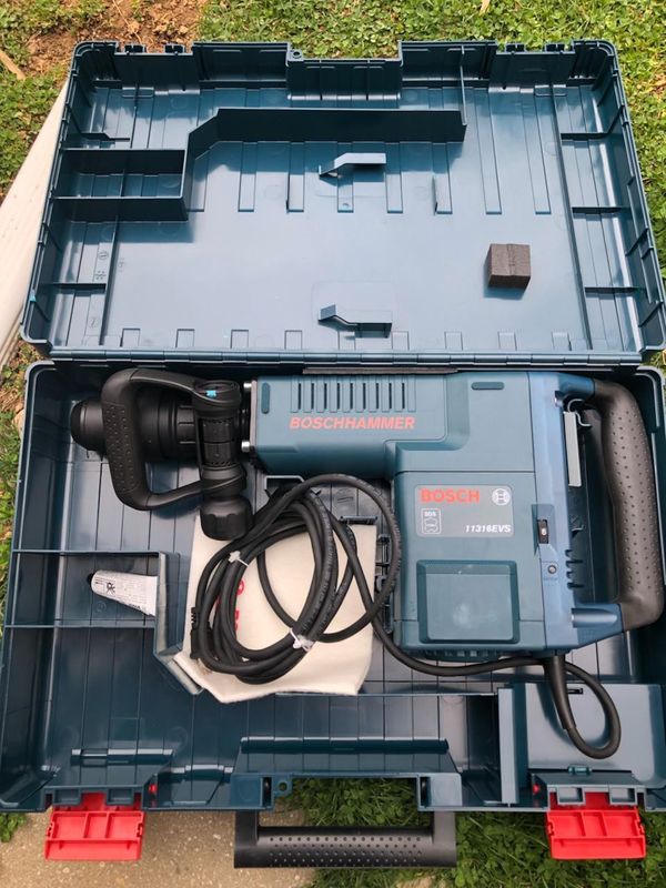 New Bosch 11316EVS SDSMax Demolition Hammer Max Demolition Hammer for