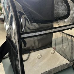 Pet carrier 