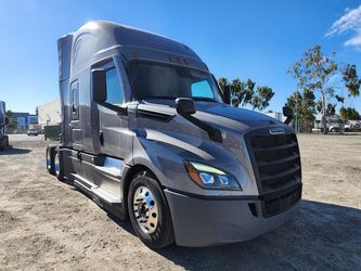 2021 FREIGHTLINER CASCADIA DD15 455HP 11K ENGINE HOURS - APU ✅✅✅