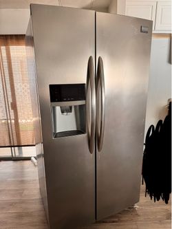 Frigidaire Gallery side by side Refrigerator