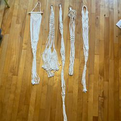 White Macrame Plant Hangers (5)