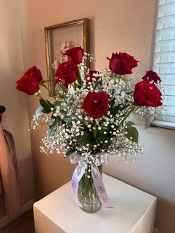 Red roses arrangement Rosas