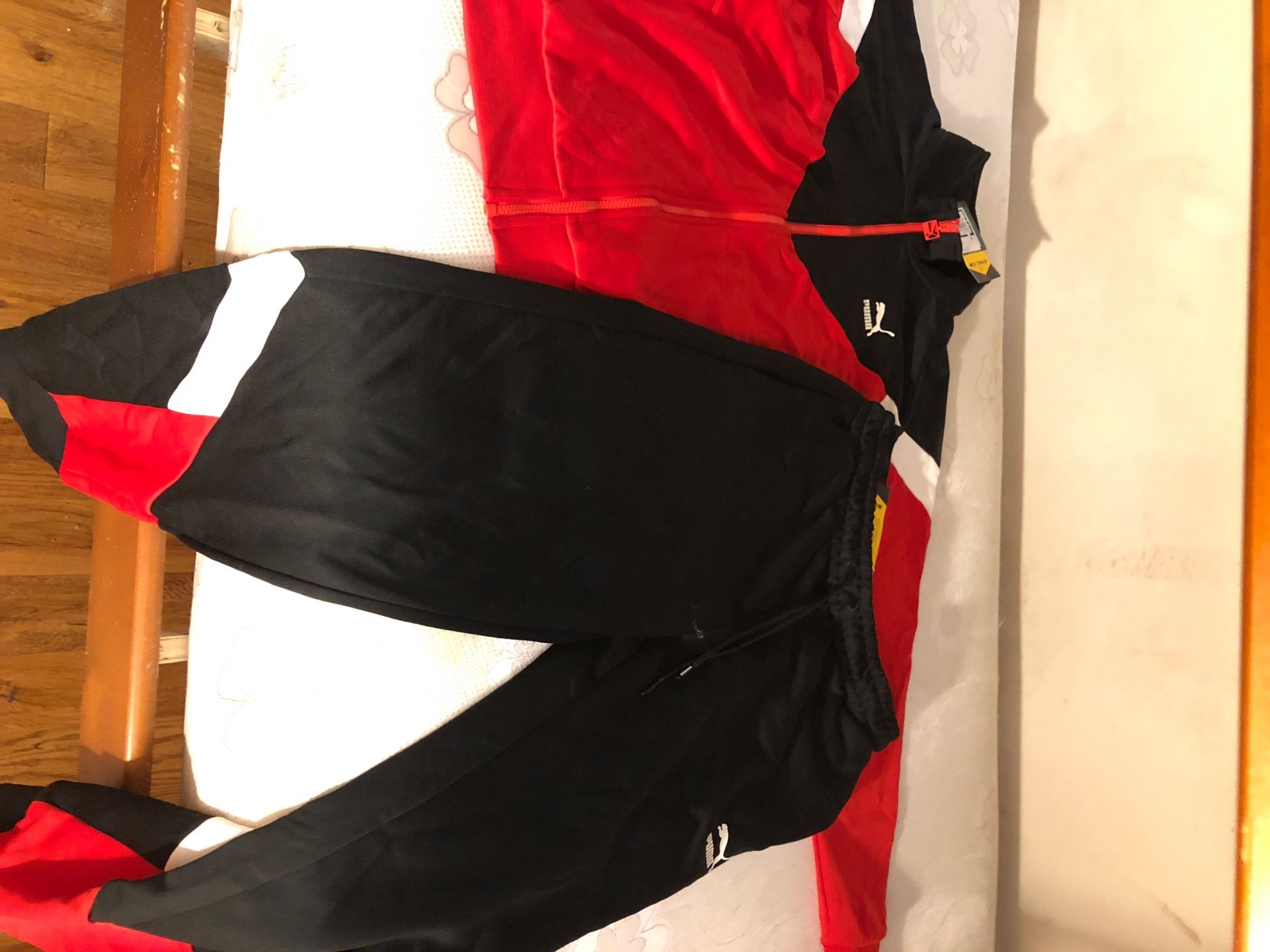 Puma Sweatsuit Medium So