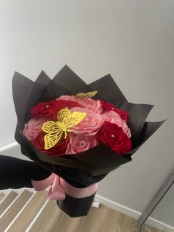 12 count eternal flower bouquet