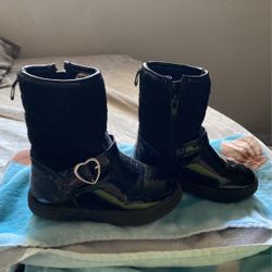 Toddler Carter’s Boots Size 6