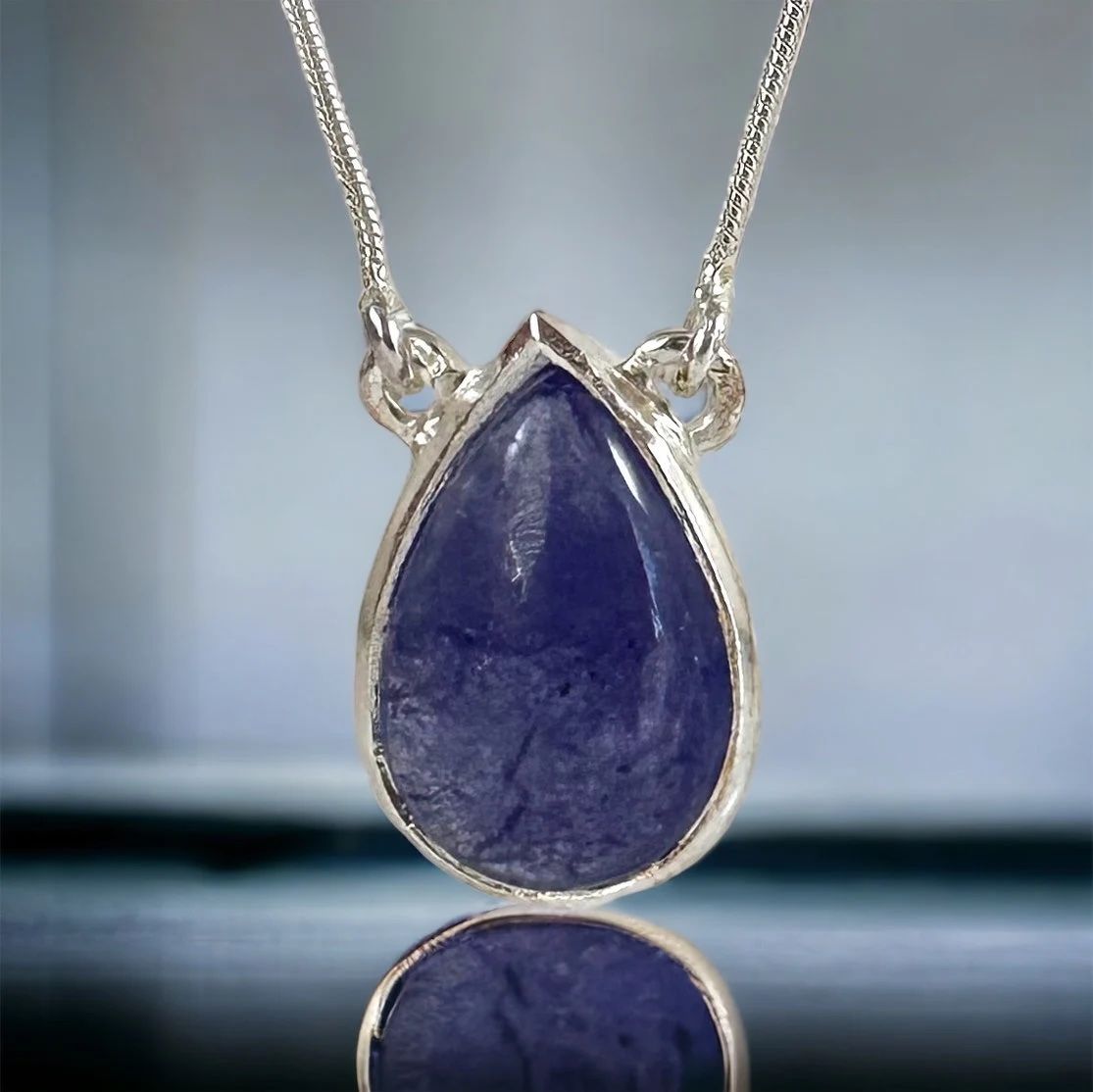 Beautiful Tanzanite Necklace in Sterling Silver 