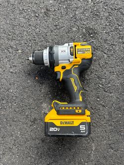 DeWalt 20V Brushless Impact Driver with FlexVolt 9Ah Battery
