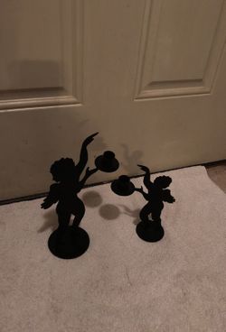 One set of black metal angles candle holder