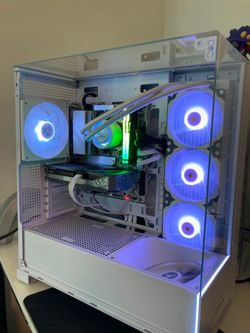 White Gaming PC / 5060TI / ddr5 16GB / Ryzen5 7600X