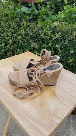 Naturalizer Women's size 7.5-8 Lace-up Wedges shoes Tan