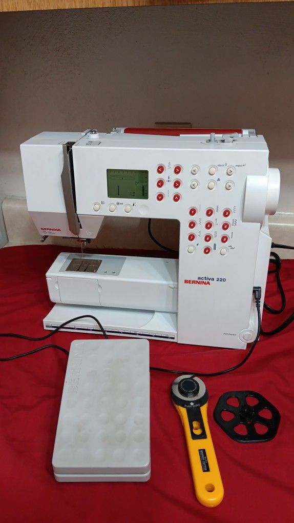 Bernina Activa 220 Sewing Machine