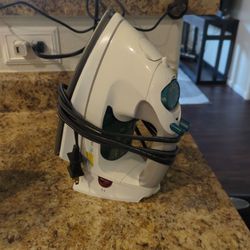 iron steam black & Decker pro finish 714 asking 20.00