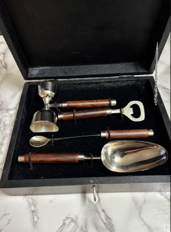 Wooden Bar Tool Set