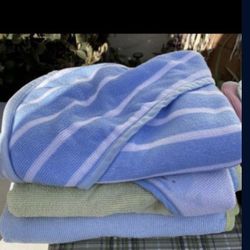 Great shape used Baby boys set of 3 towels