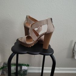 Size 8 Tan Heels