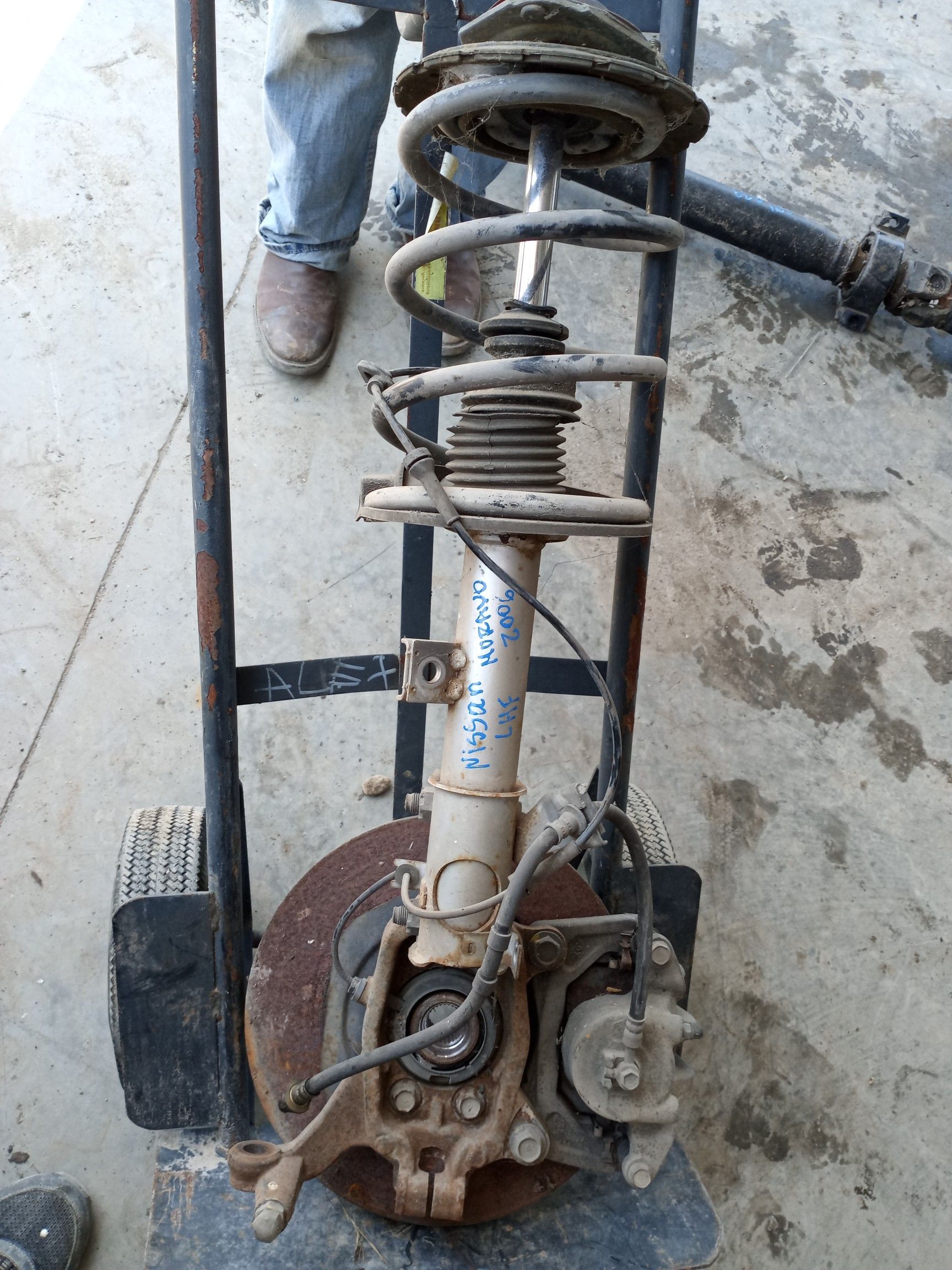 2006 Nissan Murano left suspensión