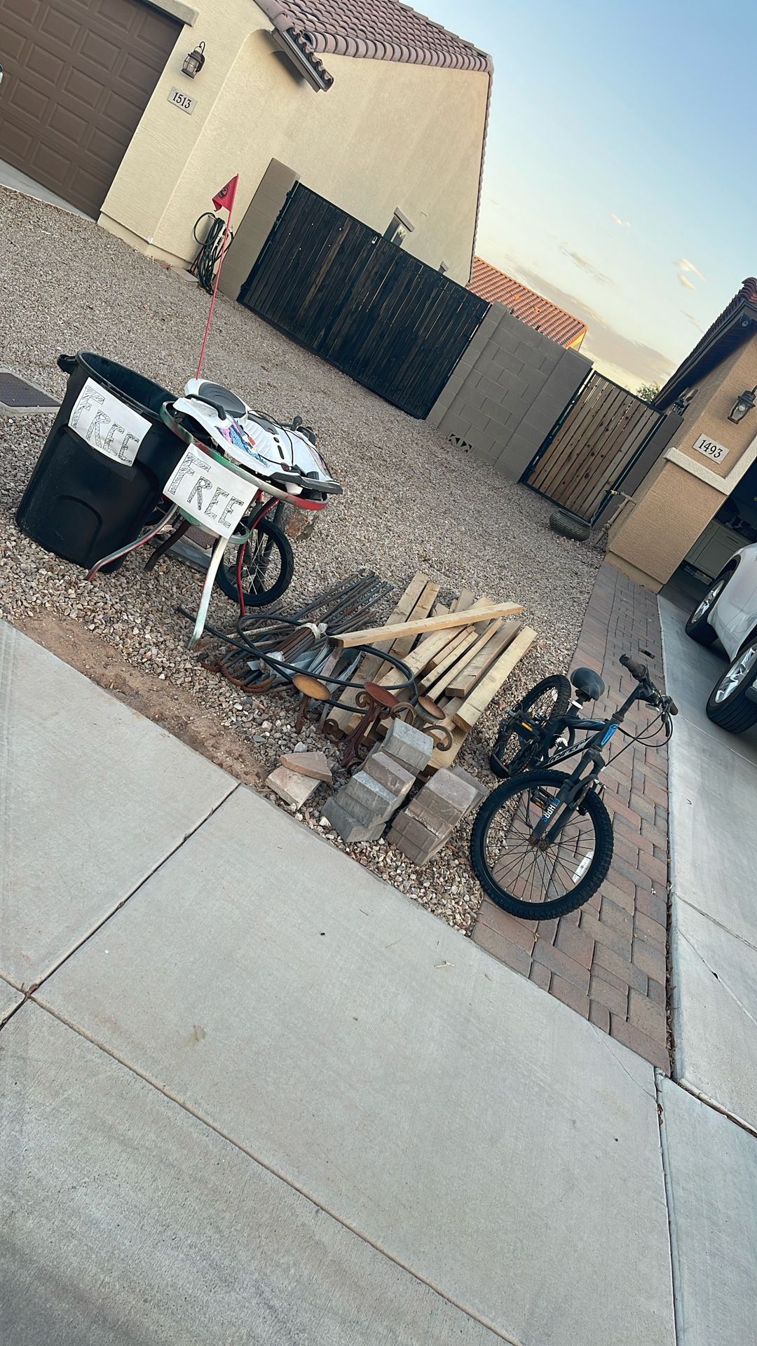 Free Bikes, Pawers, 2x4, Rebar