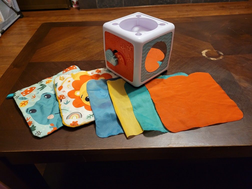 Fisher-Price Colorful Animal Cube with Fabric Pieces