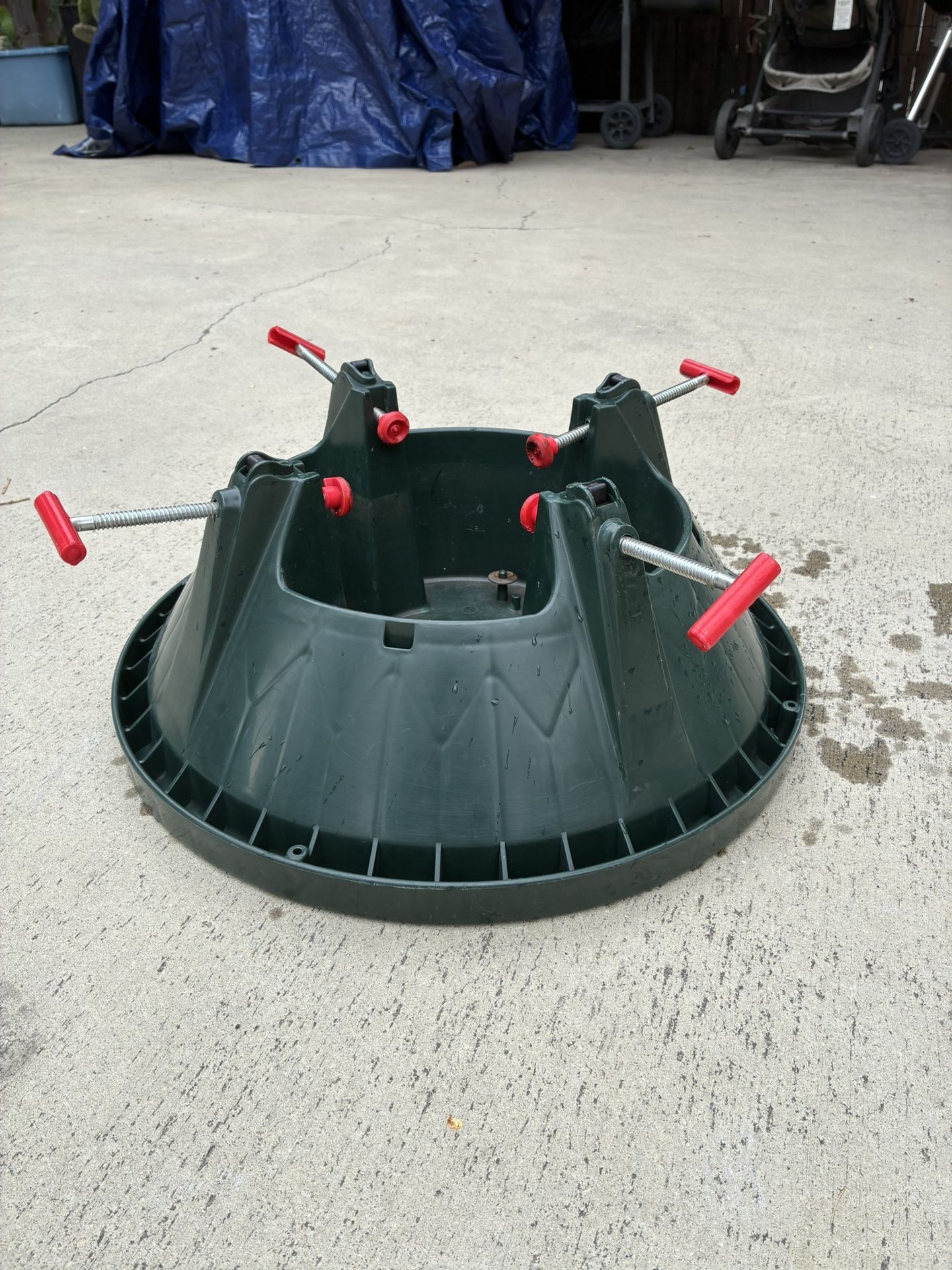 Green Plastic Express Tree Stand for Live Trees Up to 10 ft. Tall