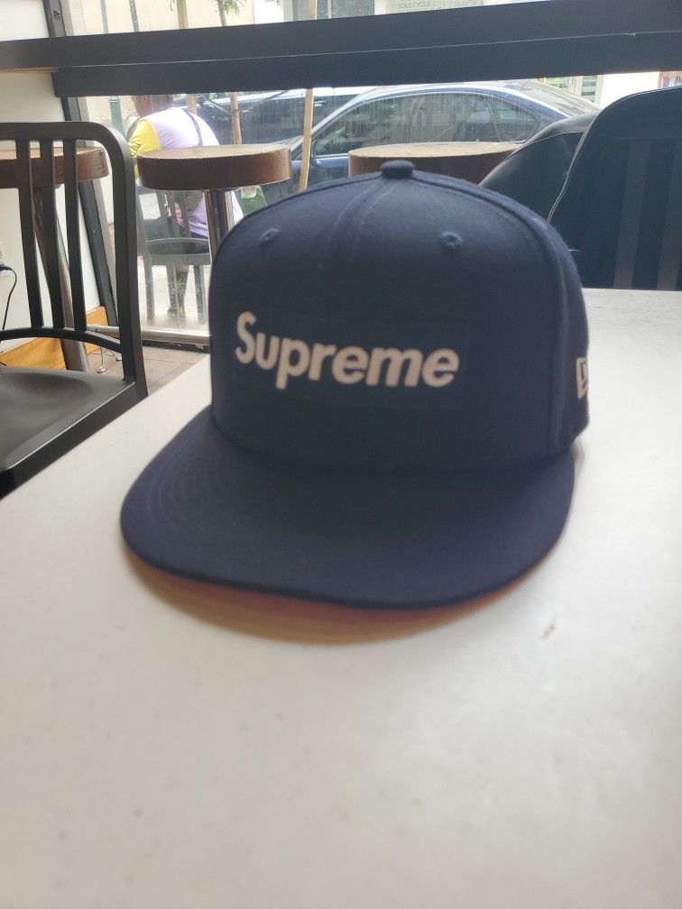 Supreme Hat Size 7.5