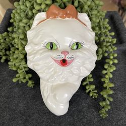 Vintage Ceramic Green Eyed hand painted White Persian Cat molded into a Hanging Vase/Incense Holder